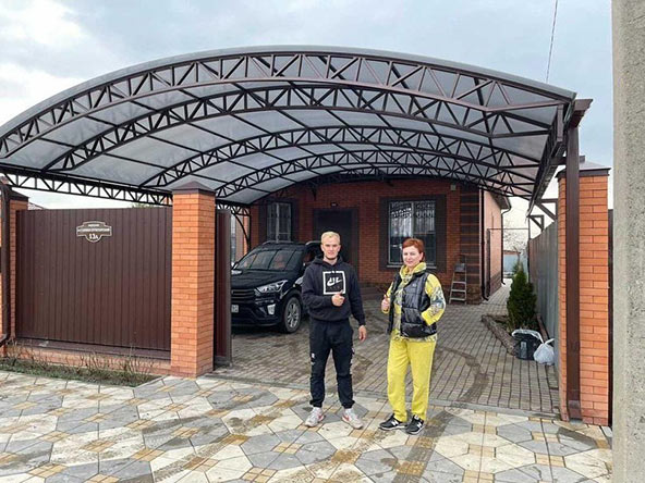 Навес из поликарбоната
