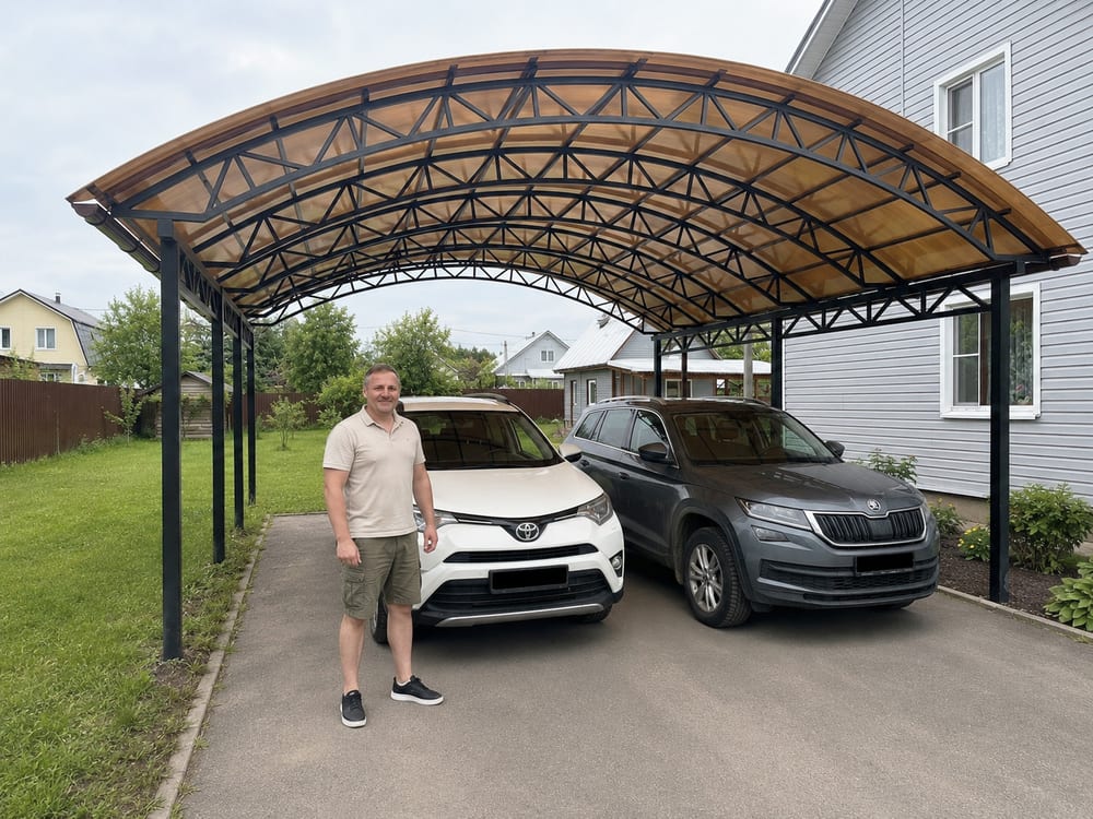 Изготовление и установка арочного навеса для автомобиля из поликарбоната под ключ